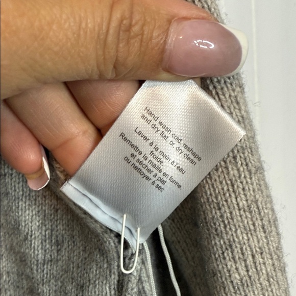 Aritzia Babaton Grey and Cream Cardigan Sweater - XS-Small - Cashmere blend - Picture 5 of 6